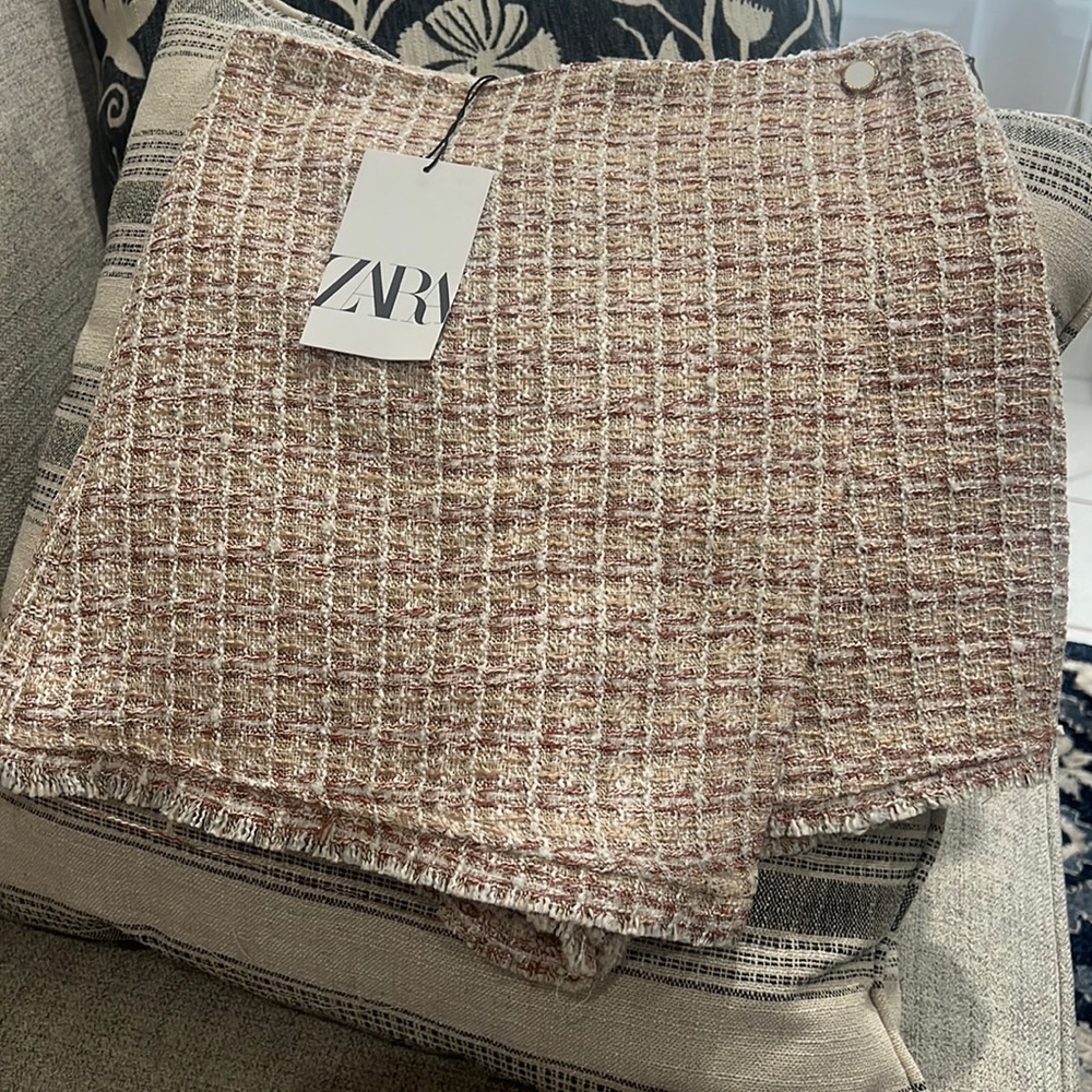 Zara shorts size 13-14